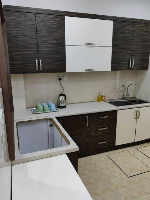 T House Nearby Kuantan East Coast Shopping Mall 外观 照片
